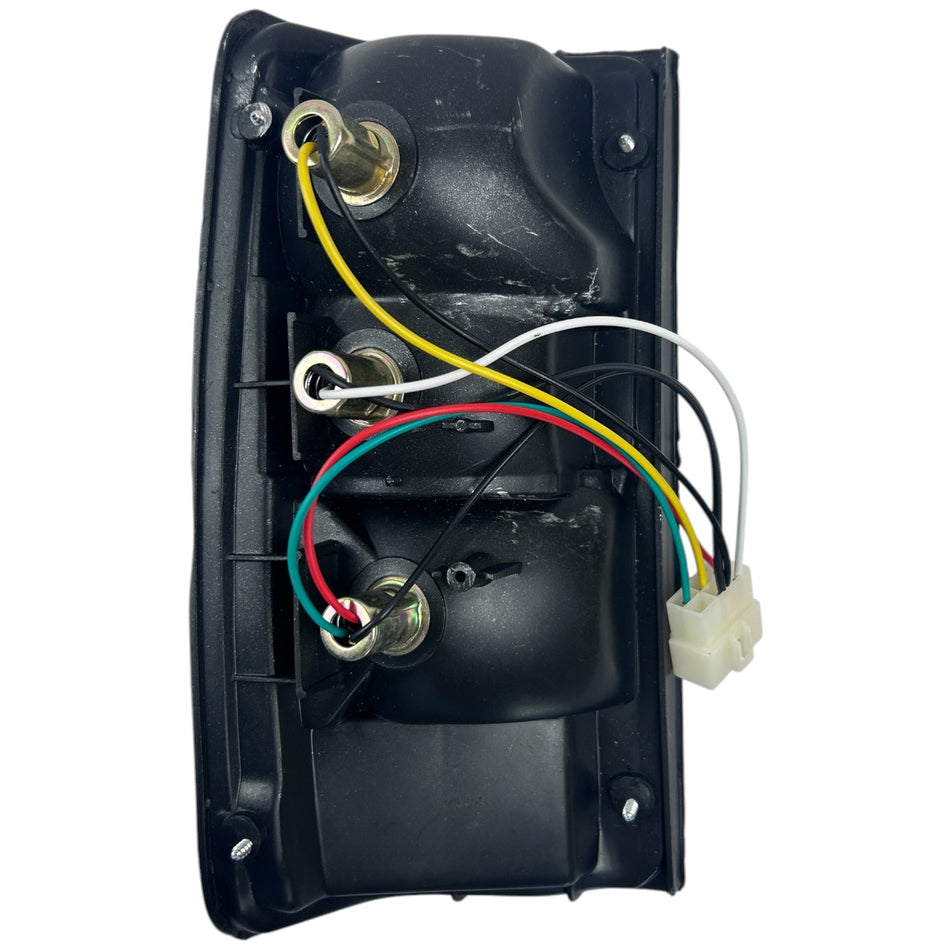 Farol Trasero Der Hilux 2.4 90/-Faros Traseros-Multishop Uruguay